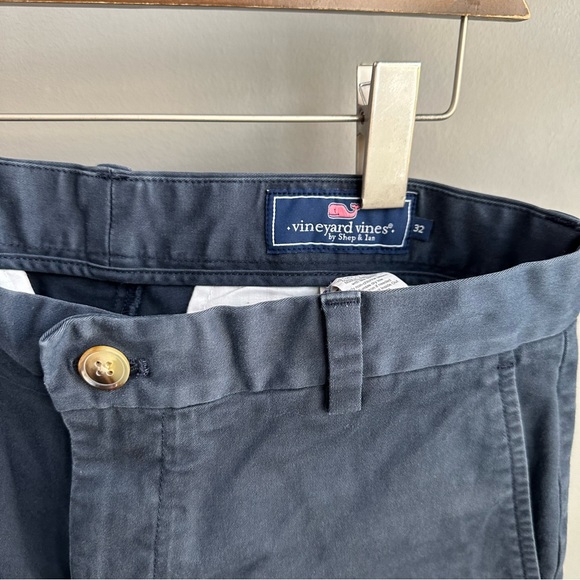 Vineyard Vines 🐳 chino shorts - Picture 2 of 4